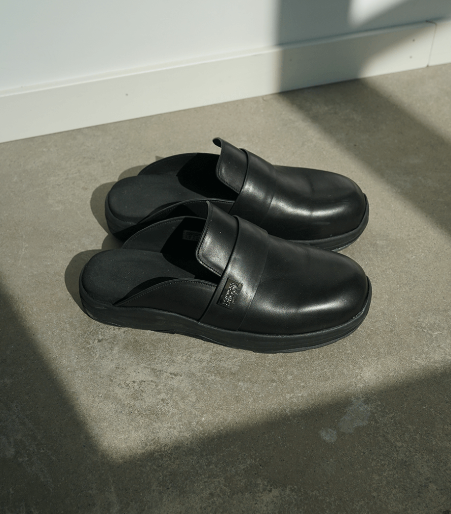 Hypebeast: Tom Wood's Latest Suicoke Collaboration Introduces the All-New Makö Clog