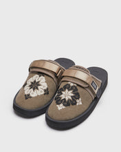 Load image into Gallery viewer, ADISH x SUICOKE ZAVO slides with gray x olive canvas/nylon upper with traditional Palestinian embroideries, gray x olive midsole and sole, straps and white logo patch. From Fall Winter 2023 collection on SUICOKE Official US &amp; Canada Webstore. OG-072CabADS-FW23 GRAY OLIVE A
